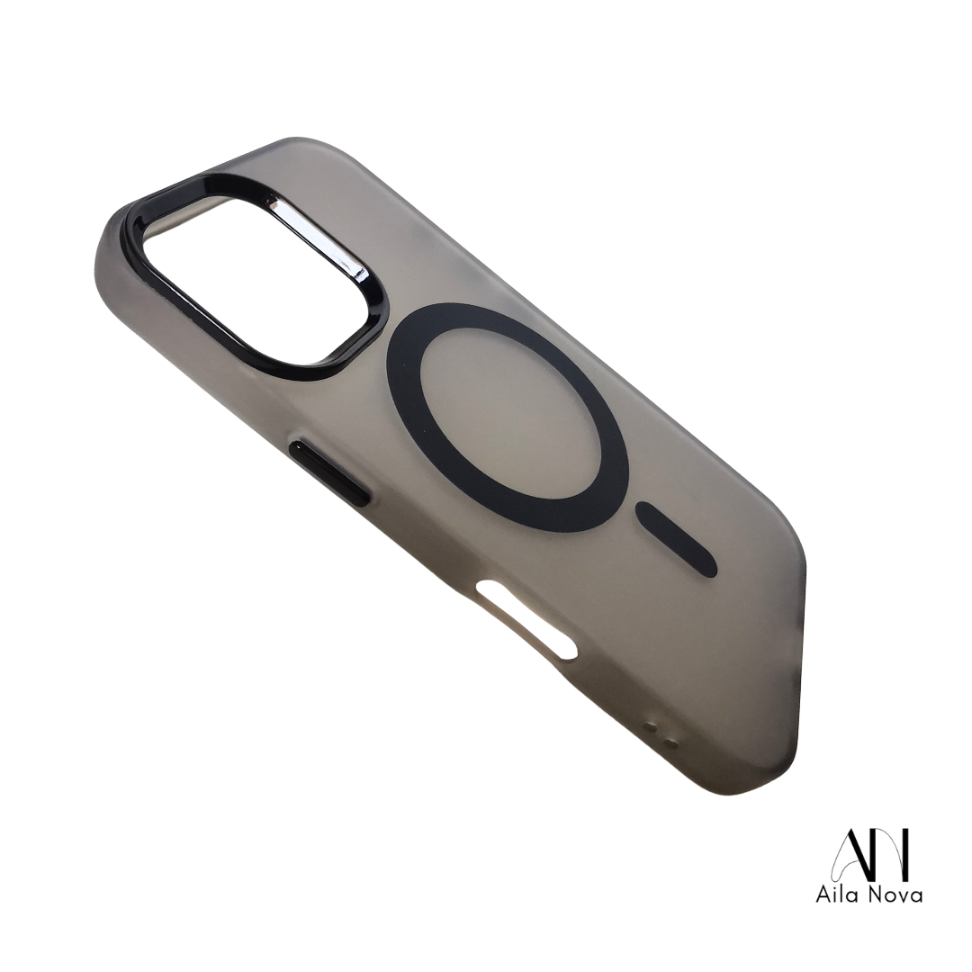 Funda Magnética iPhone 15 PRO MAX – Acabado Mate Translúcido (Blanco y Negro)